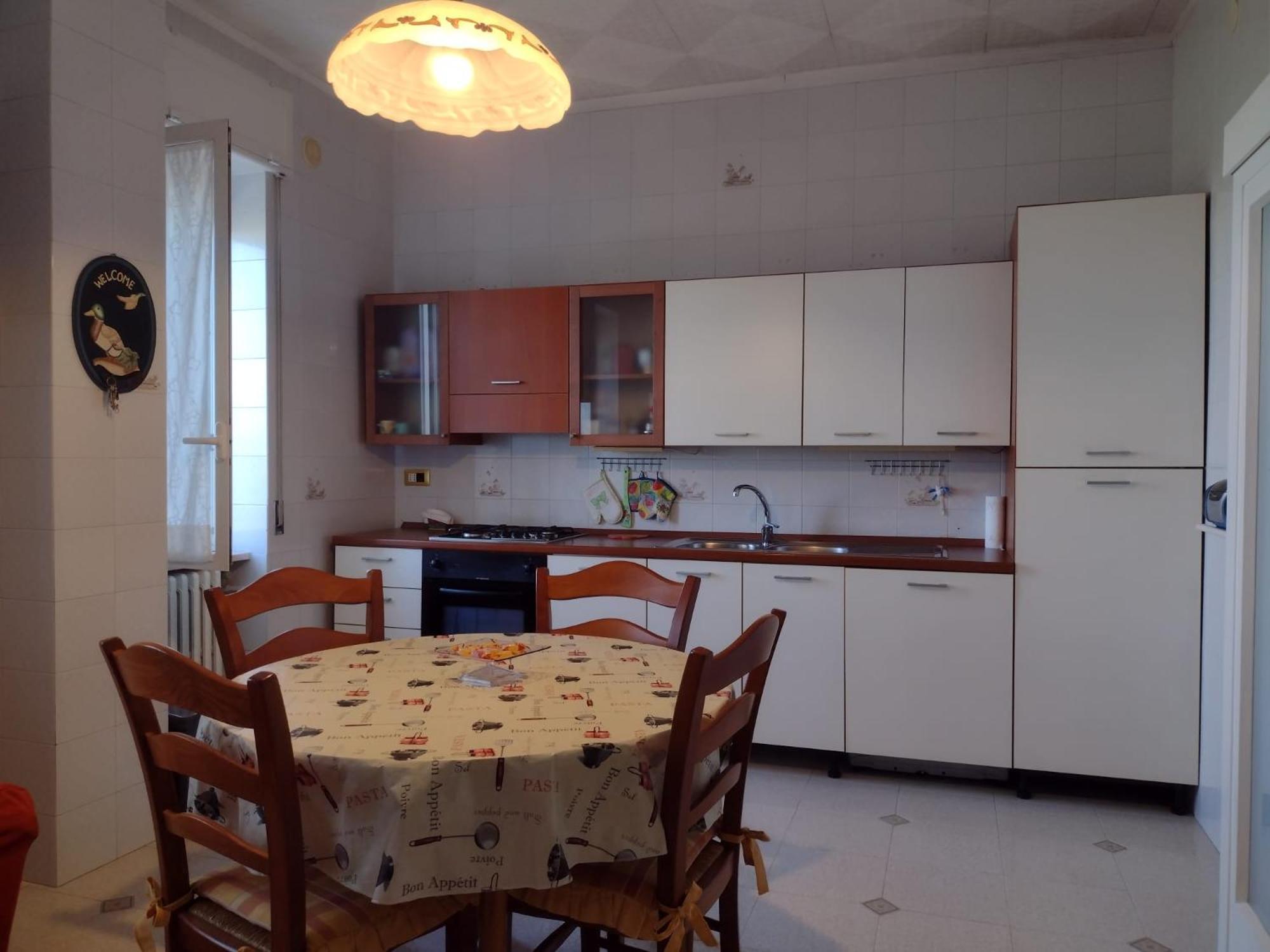 Apartamento Le Rondini Trani Exterior foto