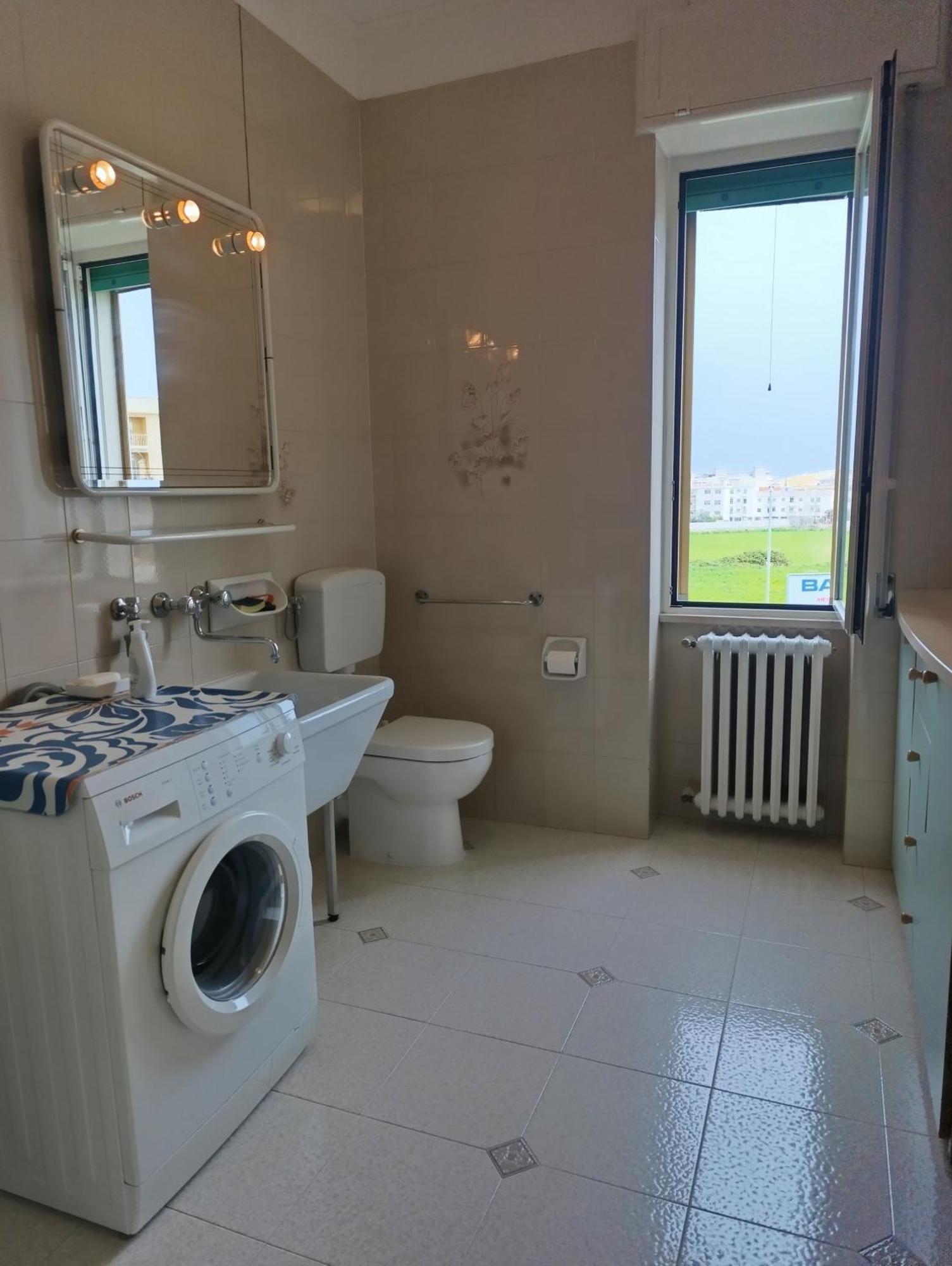Apartamento Le Rondini Trani Exterior foto